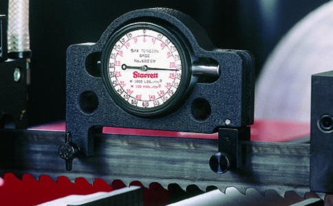 四平锯切钛合金用双金属带锯条还是硬质合金带锯条？